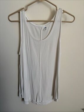 Old Navy White Scoop Neck Tank Top